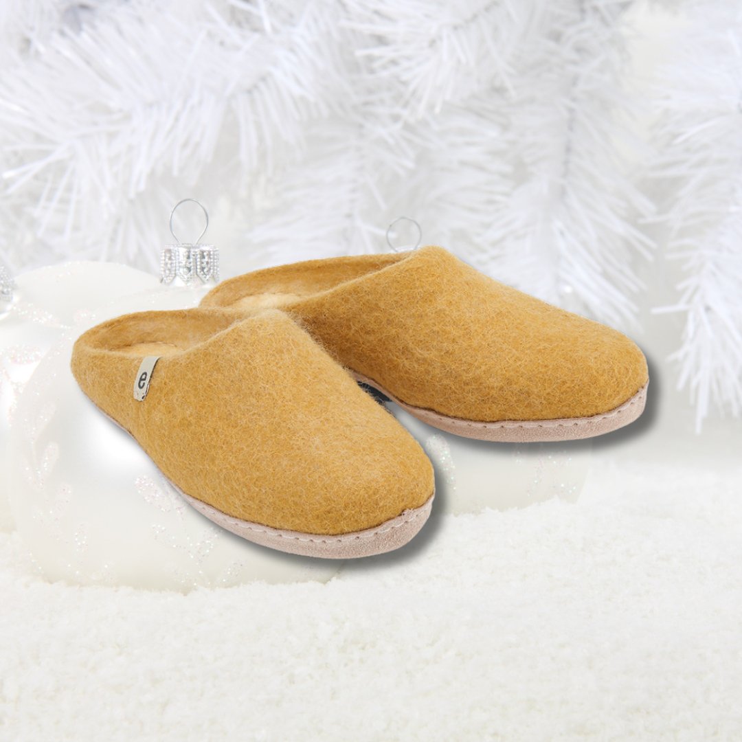 100% handmade slippers in real wool and leather