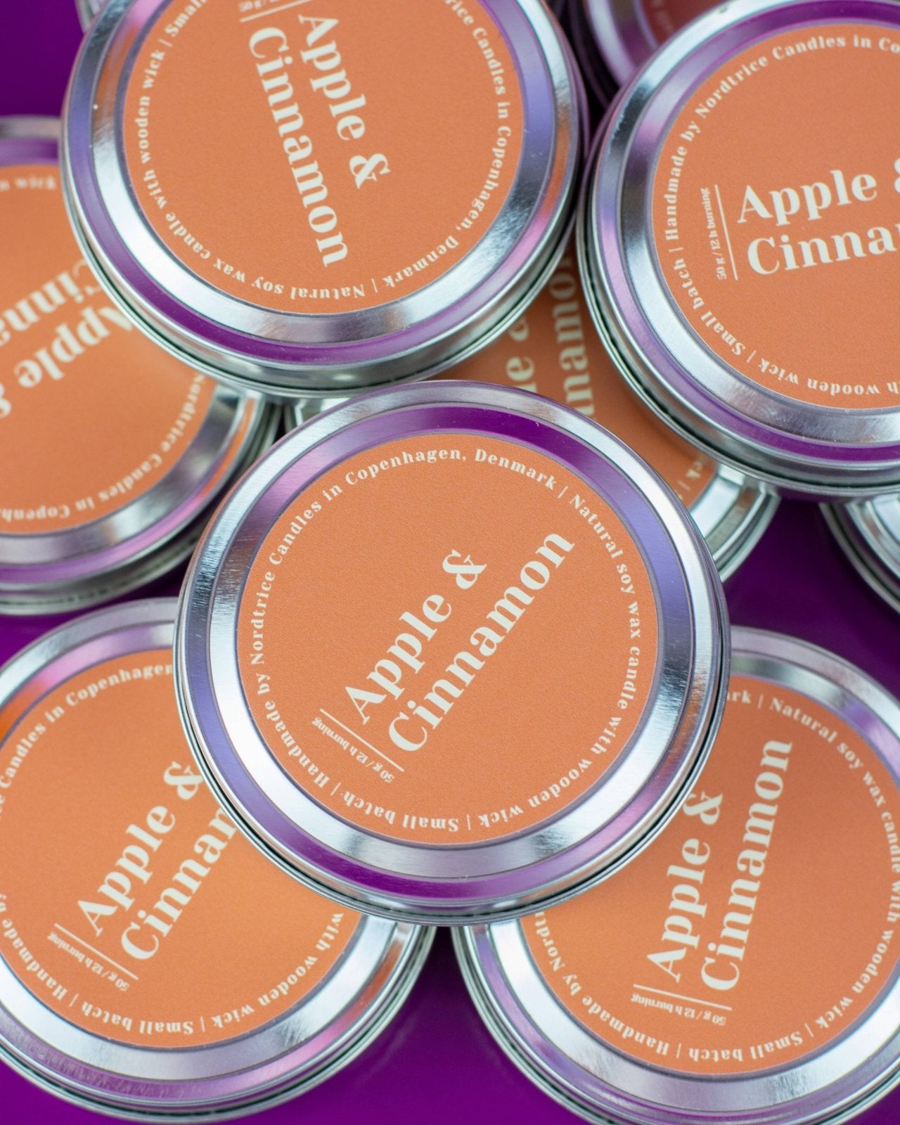 Scented candle - apple and cinnamon