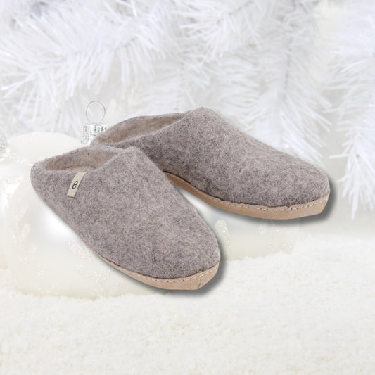 100% handmade slippers in real wool and leather