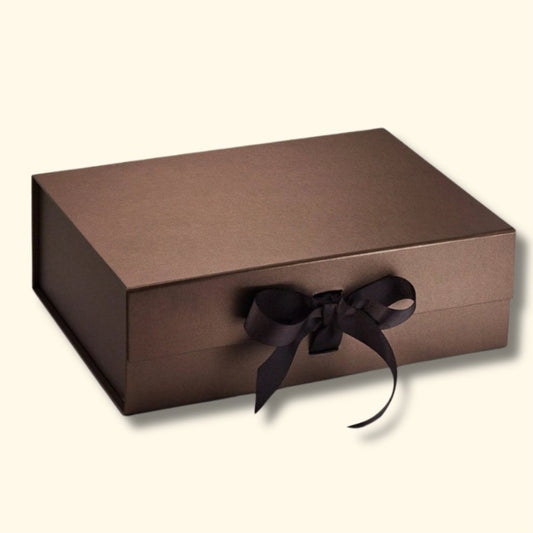 Magnetic gift box with ribbon