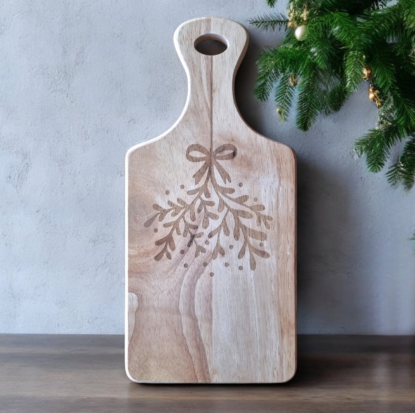 Cutting board as a Christmas gift - Mistletoe