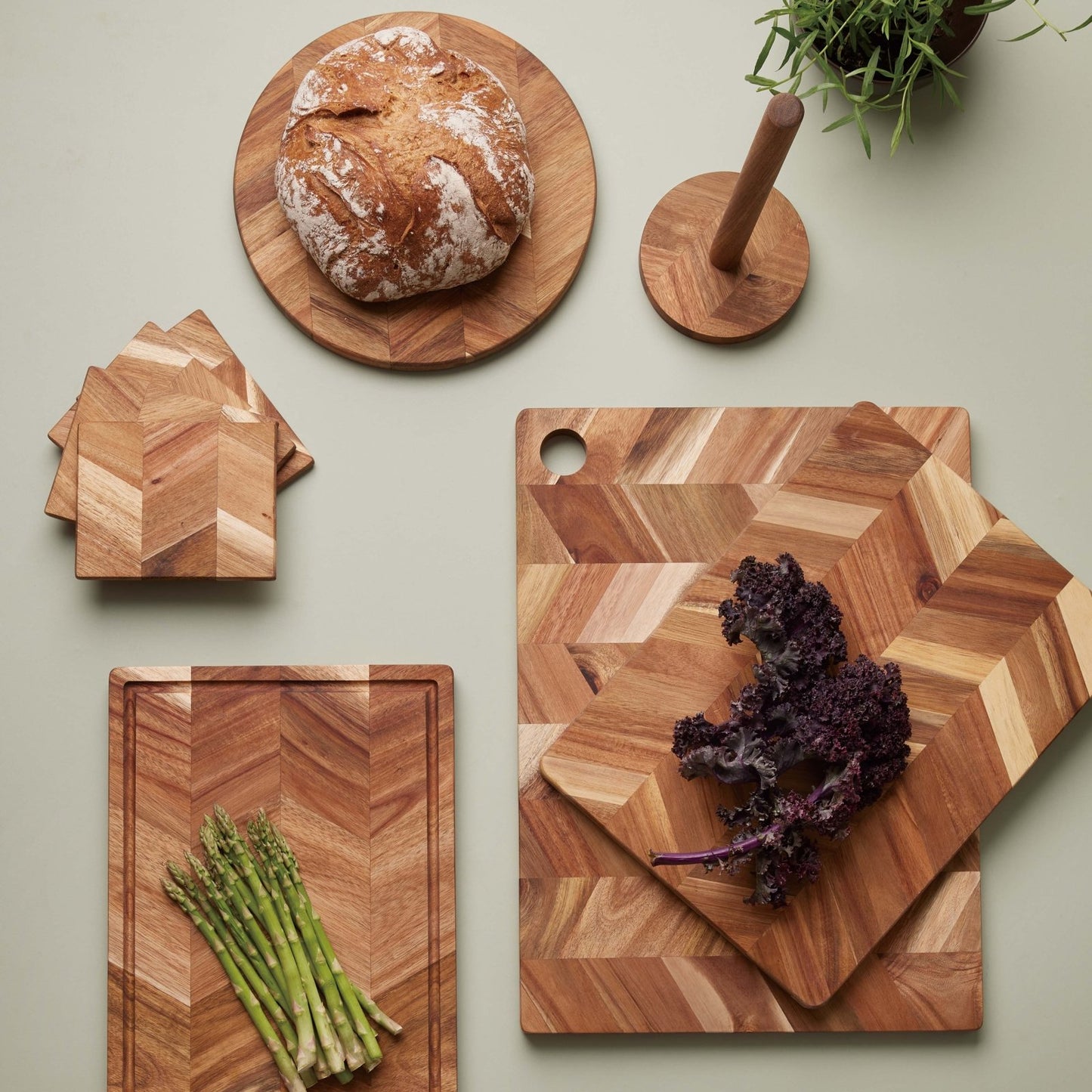 Cutting board made of acacia wood - herringbone