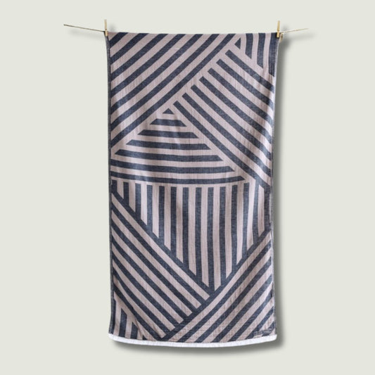 Beach towel in 100% cotton